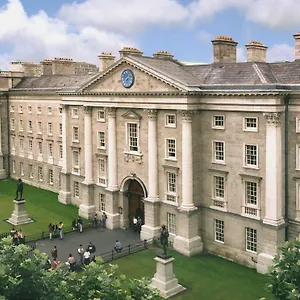  Lejlighed Trinity College - Campus